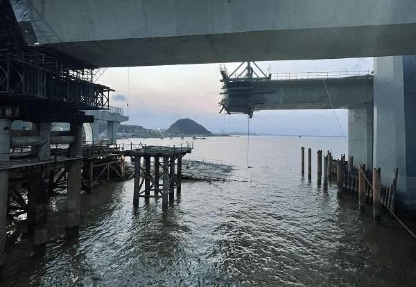 珠海金海大桥施工段箱梁垮塌之感